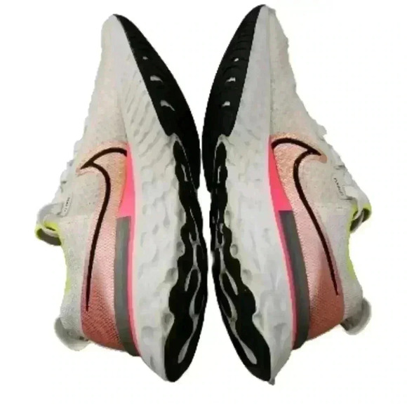 Nike Womens React Infinity Run Flyknit Sneaker In Pink Blast 7.5 - Picture 8 of 15